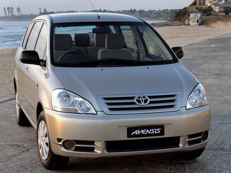  Toyota Avensis Verso 2001 года  (AU) (фото 12 из 16)